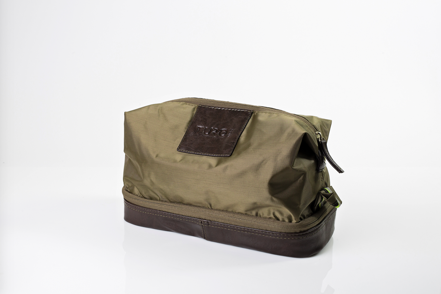 TuroSkin™ Army Green Grooming Bag – durable, travel-friendly dopp kit for storing skincare and grooming essentials on the go